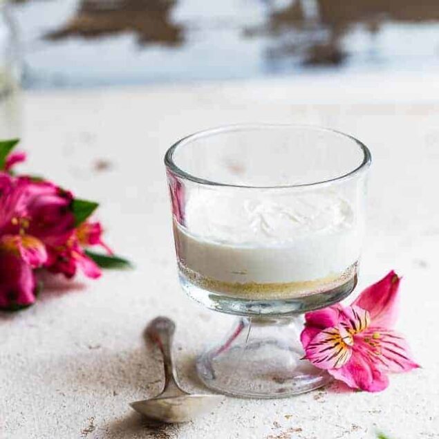 Easy Sugar Free No Bake Keto Cheesecake For One - Only 5 ingredients and gluten/grain/sugar free, low carb, keto friendly and protein PACKED! The BEST way to get your healthy dessert fix because you don't have to share! | #Foodfaithfitness | #Glutenfree #Keto #Lowcarb #Sugarfree #Cheesecake