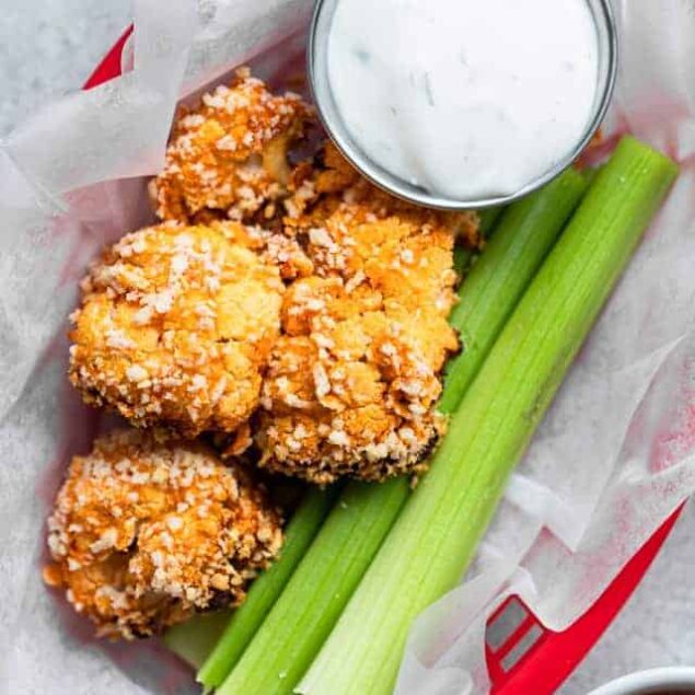Air Fryer Buffalo Cauliflower - Air fried buffalo cauliflower wings are an easy recipe that even picky kids will love! Gluten free and vegan option and so crispy and crunchy too! | #Foodfaithfitness | #Glutenfree #Cauliflower #Healthy #AirFryer #Vegan