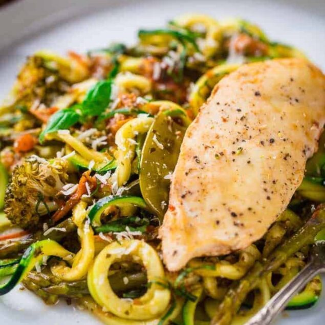 Slow Cooker Italian Chicken with Zucchini Noodles - This easy slow cooker Italian chicken is served over zucchini noodles for a light and healthy, gluten free, spring meal that's under 350 calories! | Foodfaithfitness.com | @FoodFaithFit