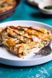 Keto BBQ Chicken Zucchini Noodle Casserole - This 6 ingredient casserole is an ULTRA delicious weeknight dinner that is under 300 calories, protein packed and will please even picky eaters! Gluten free & low carb too! | #Foodfaithfitness | #Keto #Lowcarb #Glutenfree #Sugarfree #Healthy