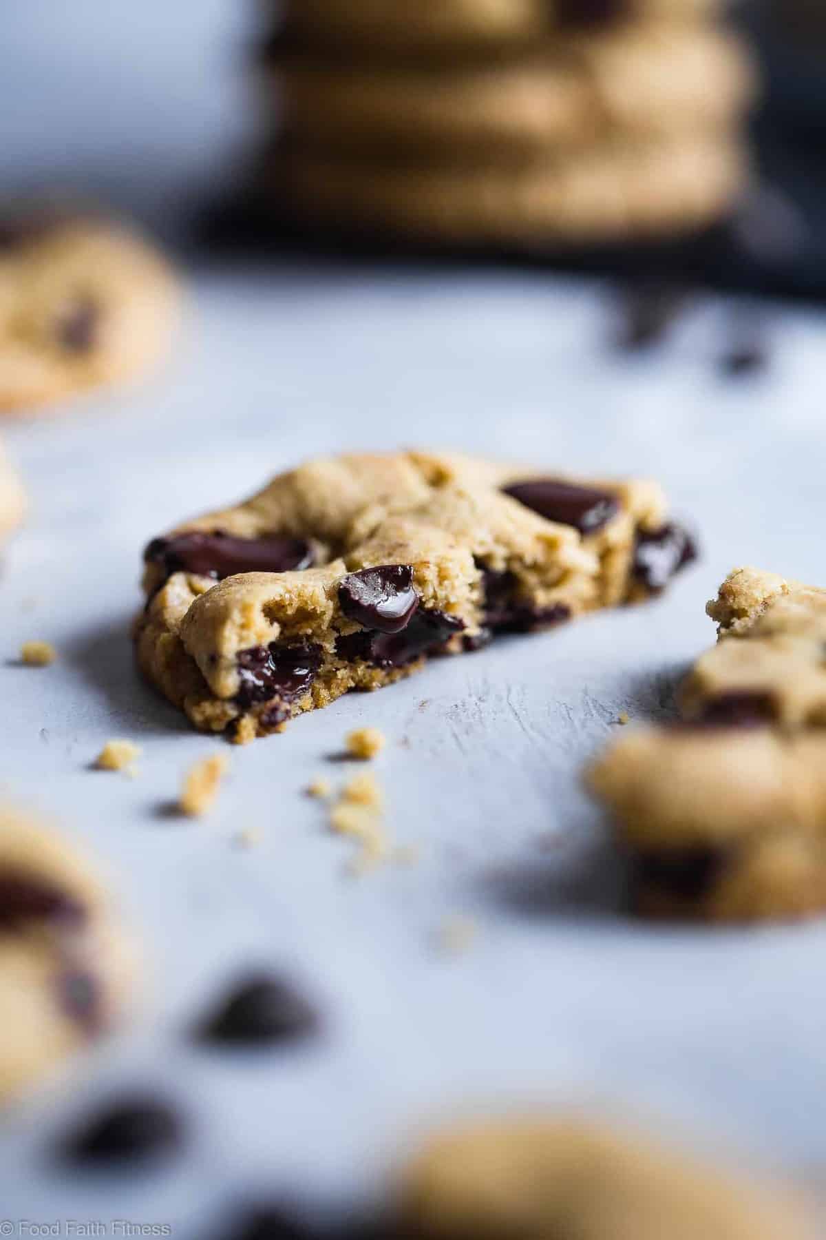 The BEST Eggless Chocolate Chip Cookies - SO chewy on the inside, crispy on the outside and secretly gluten free, with a dairy free and vegan option! The only chocolate chip cookie recipe you well ever need! | #Foodfaithfitness | #Glutenfree #Vegan #Healthy #Cookies #EggFree