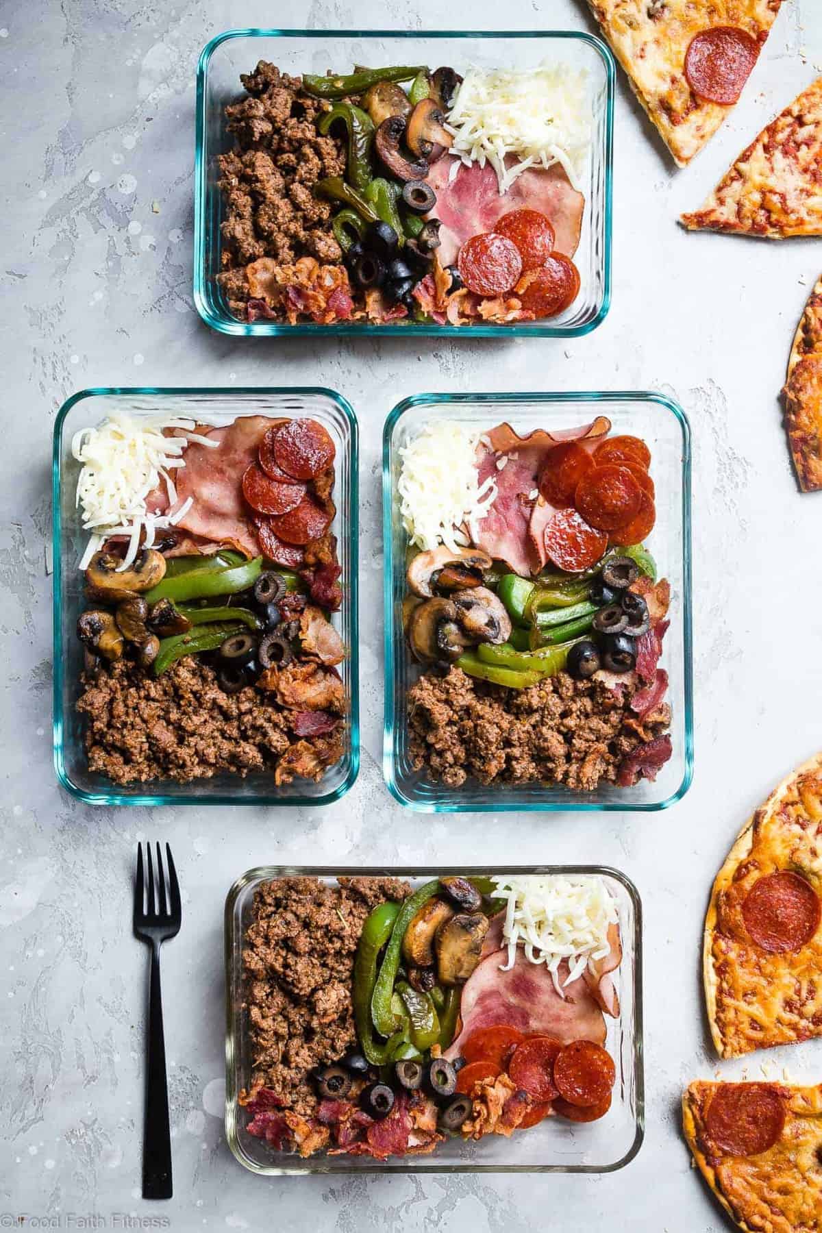 Keto Low Carb Pizza Meal Prep Bowls - These easy meal prep bowls are perfect for both kids and adults to pack for lunches! Gluten free, healthy and paleo and whole30 compliant too! Dairy free option included. | #Foodfaithfitness | #Glutenfree #keto #lowcarb #whole30 #mealprep