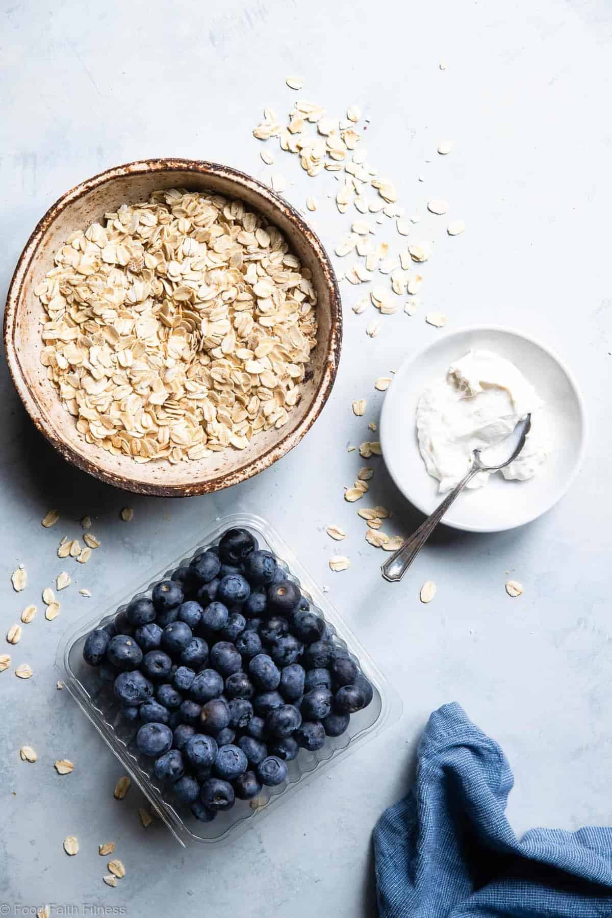 Blueberry Cheesecake Oatmeal - This quick and easy Blueberry Oatmeal with Cheesecake Swirl is a healthy, low fat and gluten free breakfast that tastes like waking up to cheesecake! | #Foodfaithfitness |